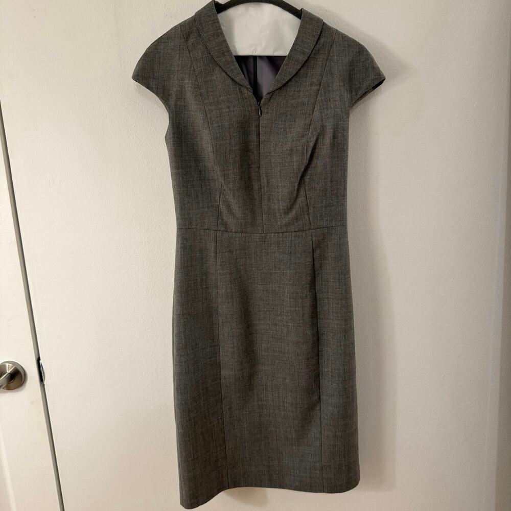 Nora Gardner Evelyn 100% Wool Dress Size 2 Light Gray Sheath Career Office